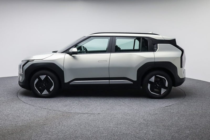 2026 Kia EV3 Light FWD LR image 4