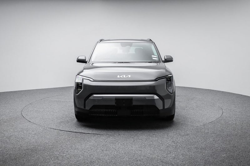 2026 Kia EV3 Light FWD LR image 2