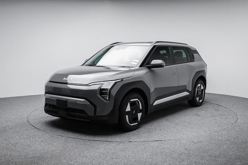 2026 Kia EV3 Light FWD LR image 3
