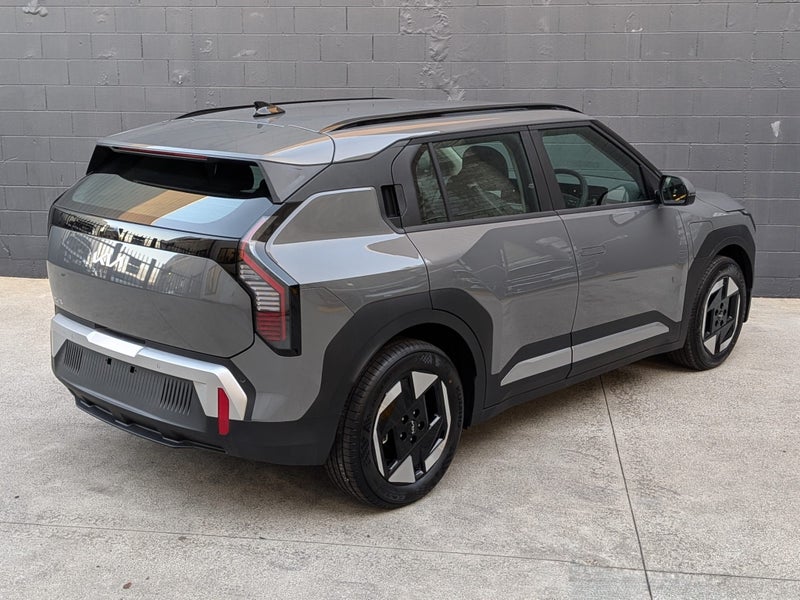 2026 Kia EV3 Light FWD SR image 5