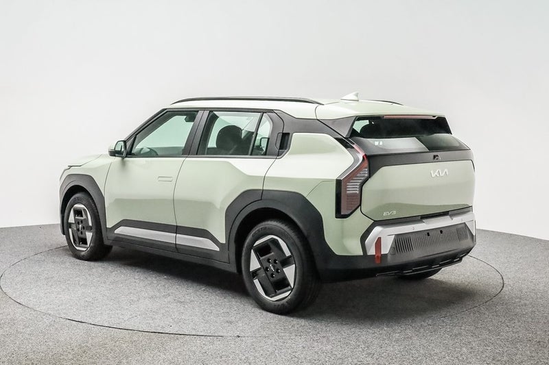 2026 Kia EV3 Light FWD SR image 5