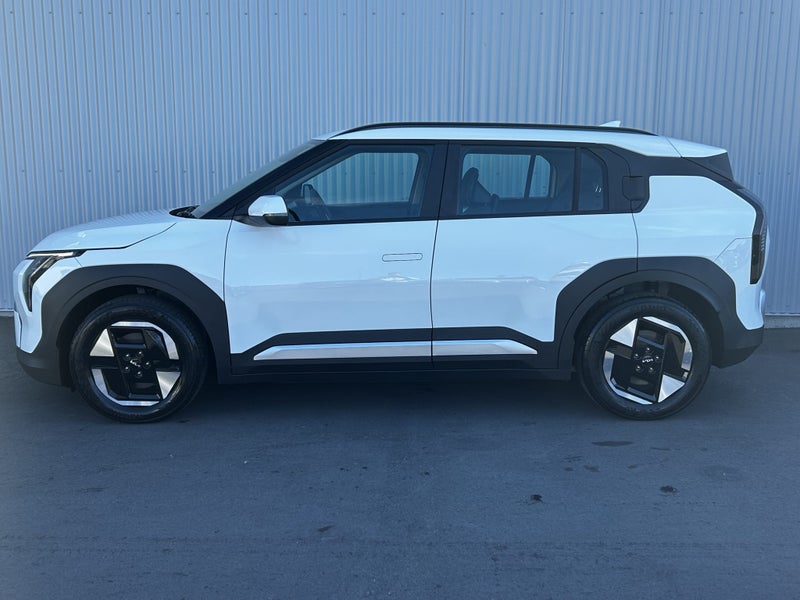 2026 Kia EV3 LIGHT LONG RANGE 81 KWH image 3