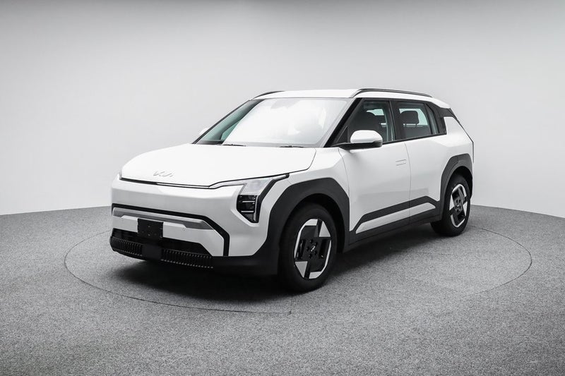 2026 Kia EV3 Light LR image 3