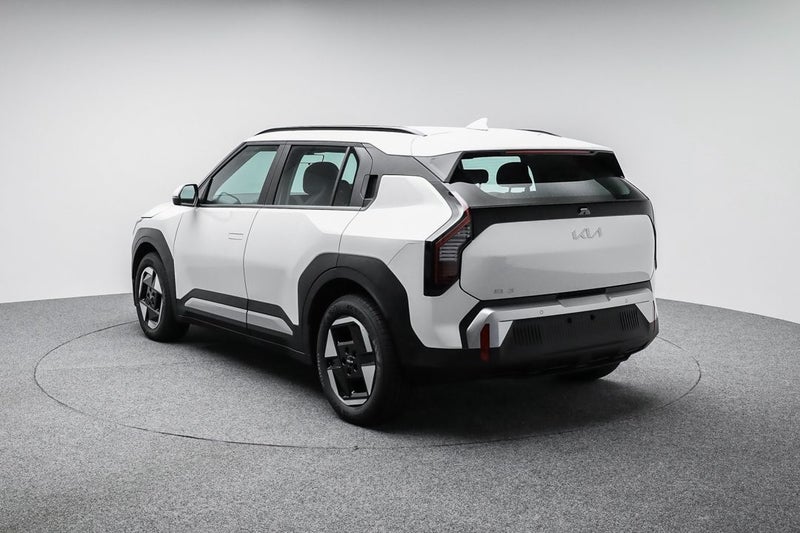 2026 Kia EV3 Light LR image 5