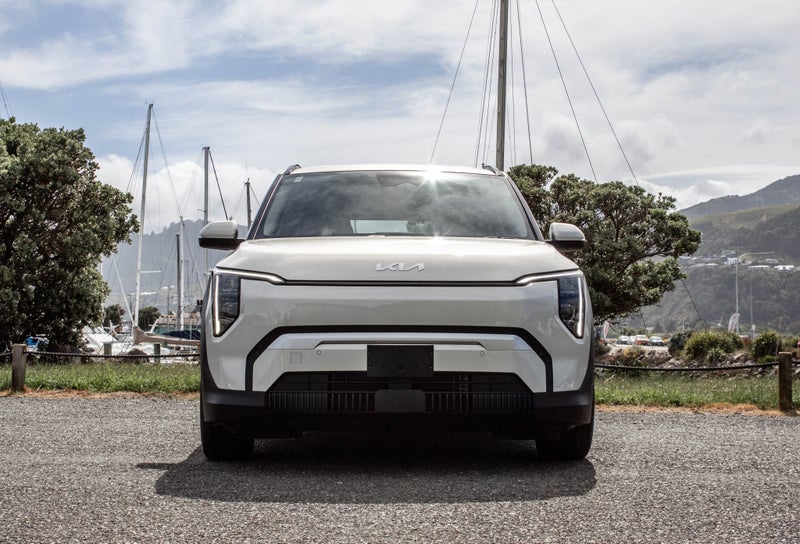 2026 Kia EV3 Light LR 2WD 81Kwh image 2