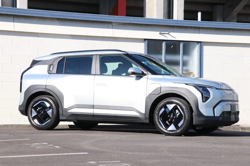 2026 Kia EV3 LIGHT LR 2WD 81KWH image 3
