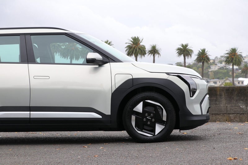 2026 Kia EV3 LIGHT LR 2WD 81KWH image 4