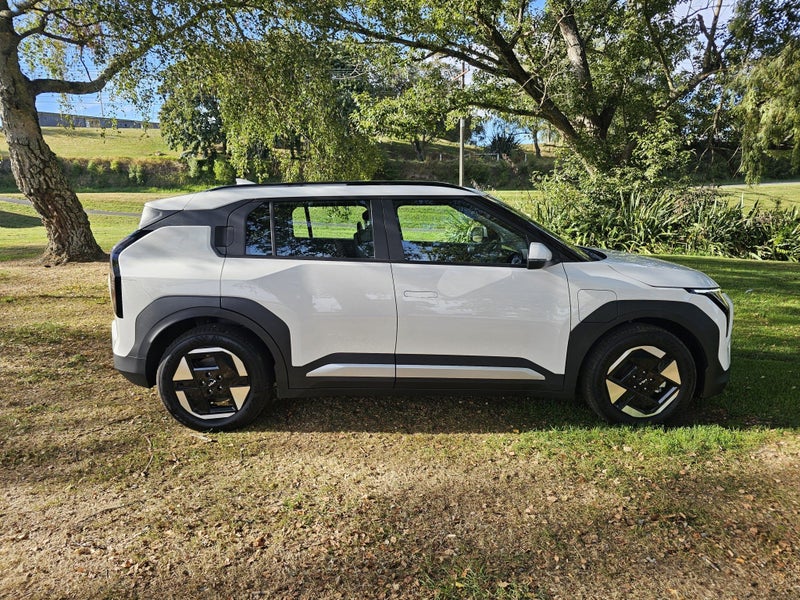 2026 Kia EV3 LIGHT LR 2WD 81KWH image 2