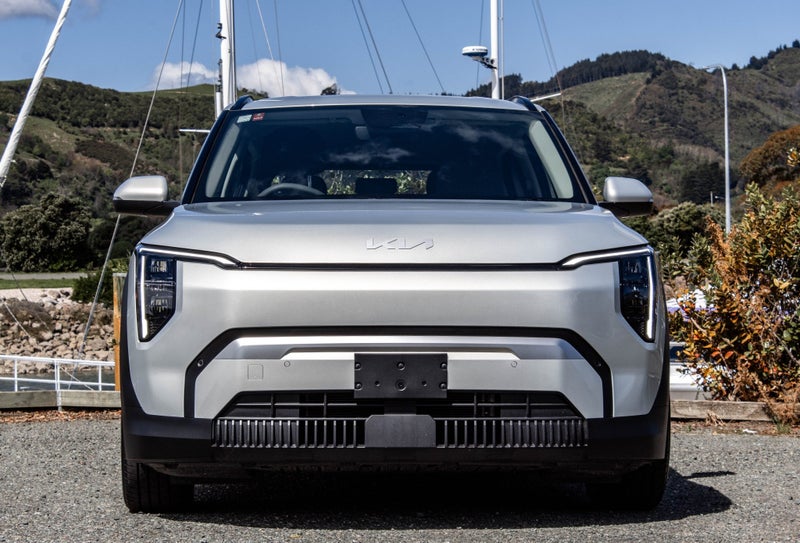 2026 Kia EV3 Light SR 2WD image 2