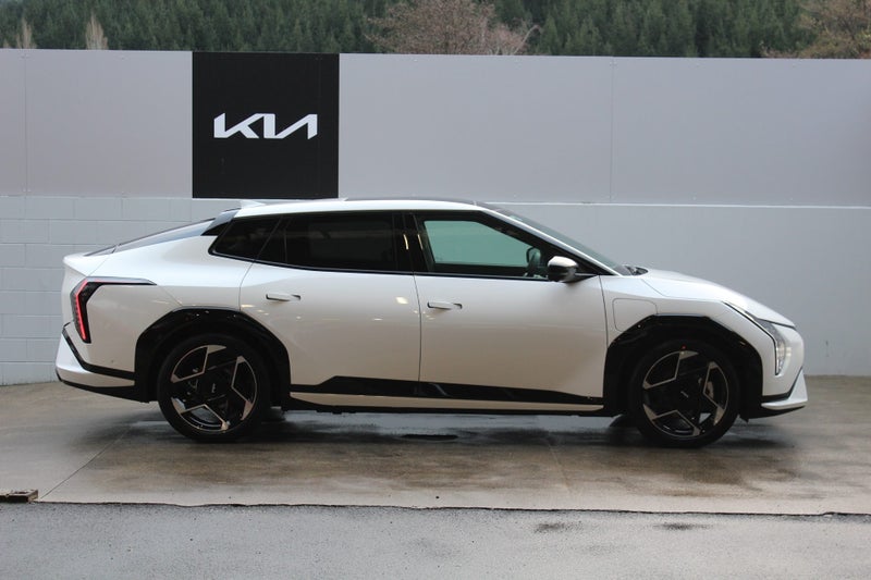 2026 Kia EV4 GT-Line 2WD LR image 2