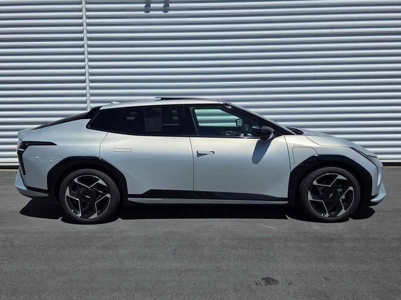 2026 Kia EV4 GT-Line FWD LR image 3