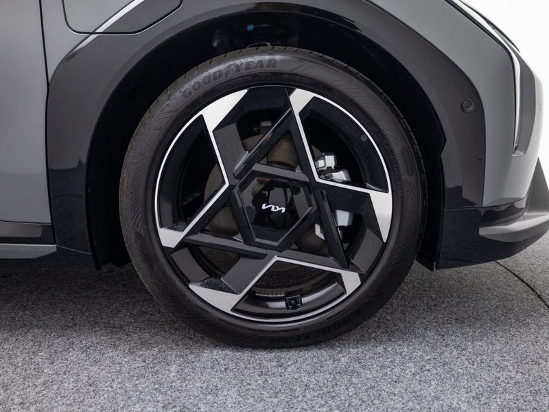 2026 Kia EV4 GT-Line FWD LR image 3