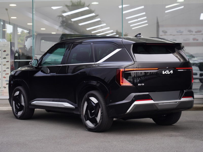 2026 Kia EV5 Earth AWD 88kWh image 2
