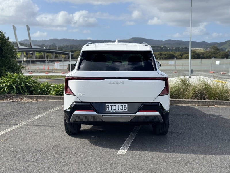 2026 Kia EV5 Earth AWD LR image 4