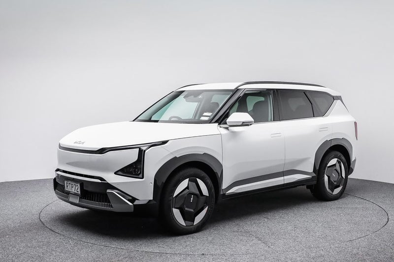 2026 Kia EV5 Earth AWD LR image 3