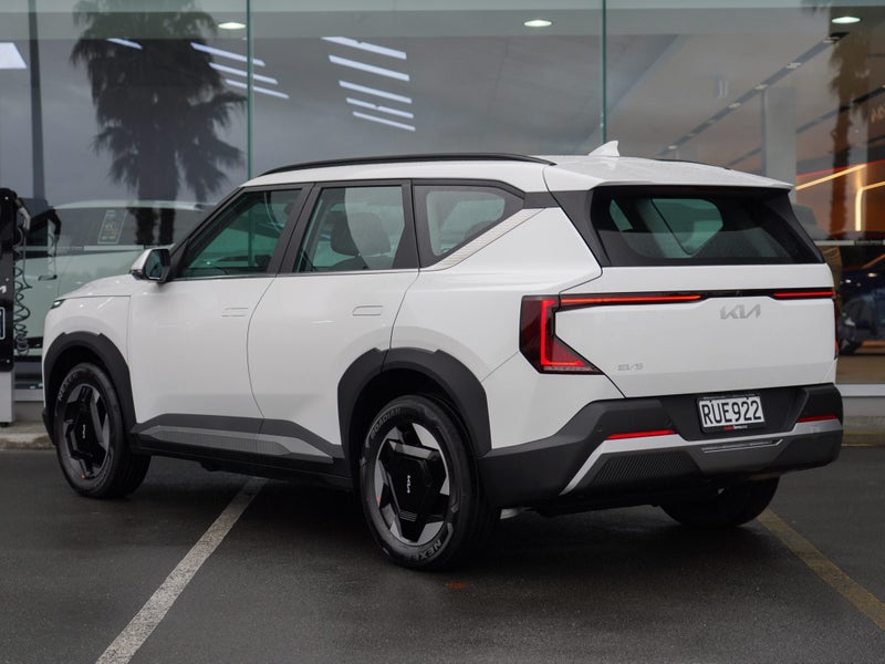 2026 Kia EV5 Light 2WD 88kWh image 2