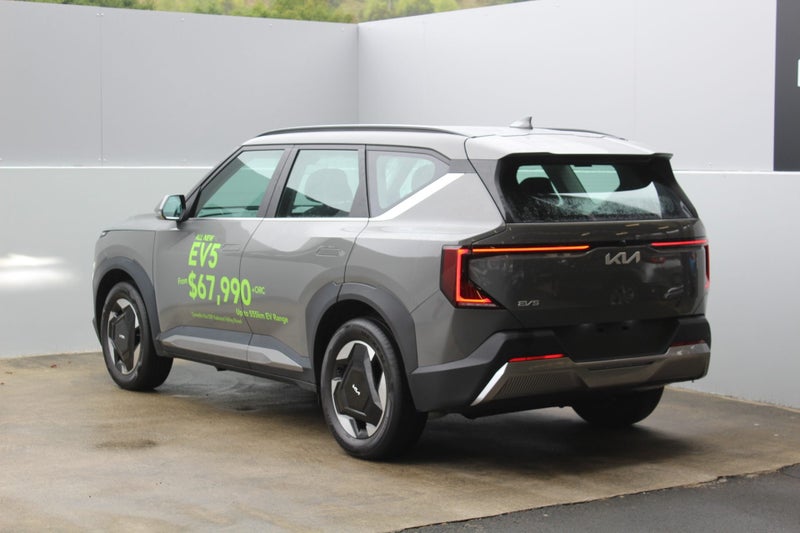 2026 Kia EV5 Light 2WD Long Range SUV image 5