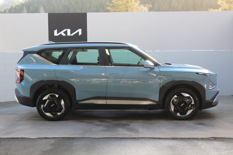 2026 Kia EV5 Light 2WD Long Range SUV image 2
