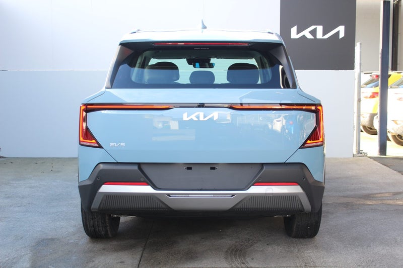 2026 Kia EV5 Light 2WD Long Range SUV image 4