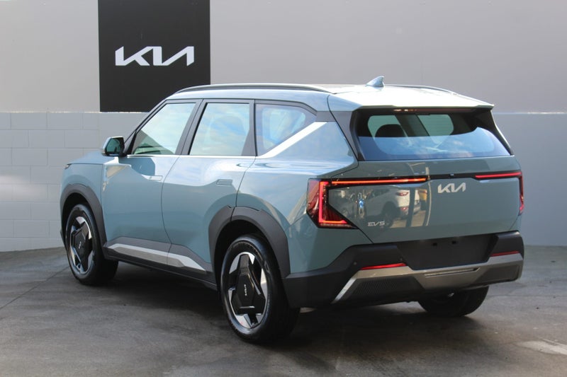 2026 Kia EV5 Light 2WD Long Range SUV image 5
