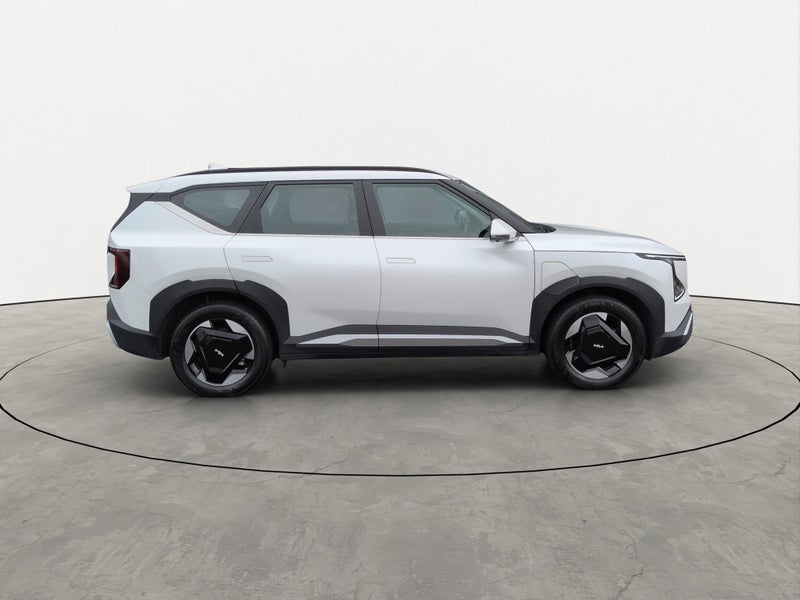 2026 Kia EV5 Light FWD LR image 3
