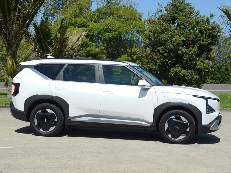 2026 Kia EV5 Light FWD LR SUV image 2