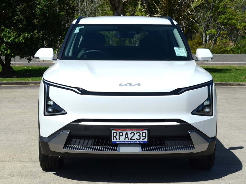 2026 Kia EV5 Light FWD LR SUV image 3