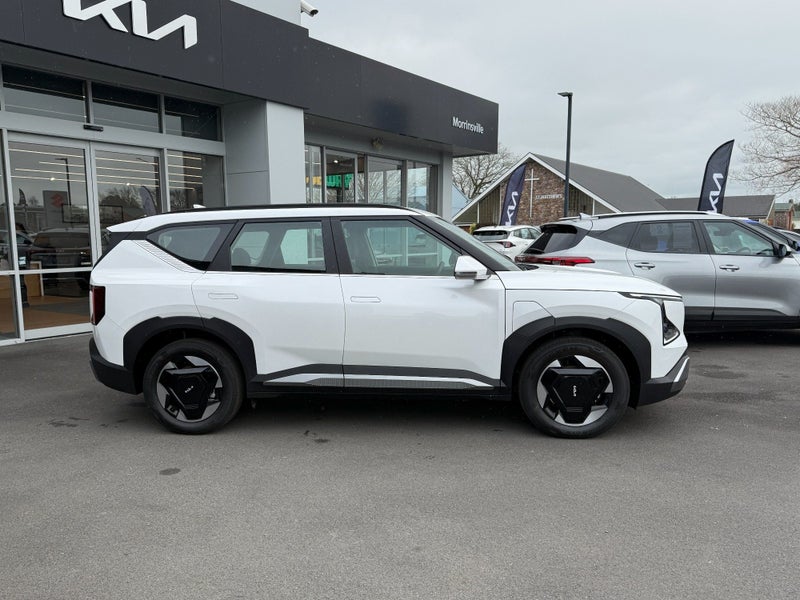 2026 Kia EV5 Light LR image 3