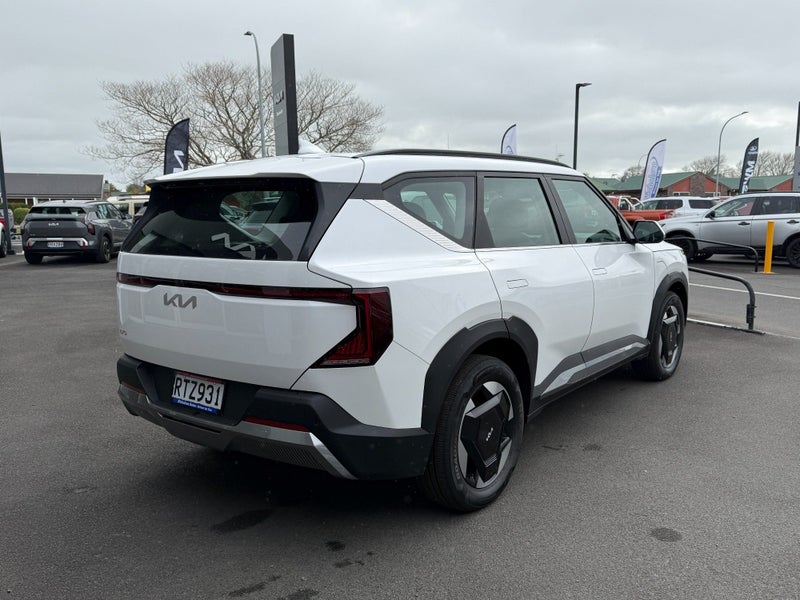 2026 Kia EV5 Light LR image 4