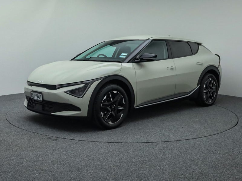 2026 Kia EV6 Light RWD LR image 5