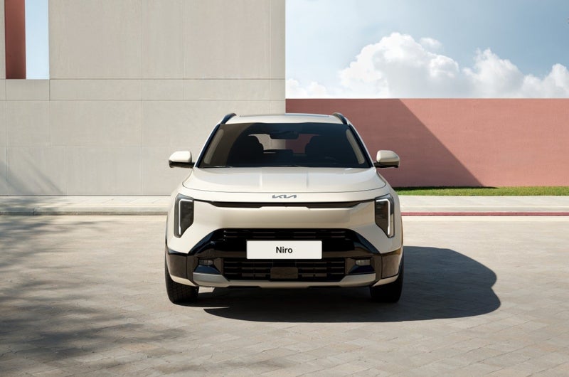 2026 Kia Niro Hybrid Light image 2