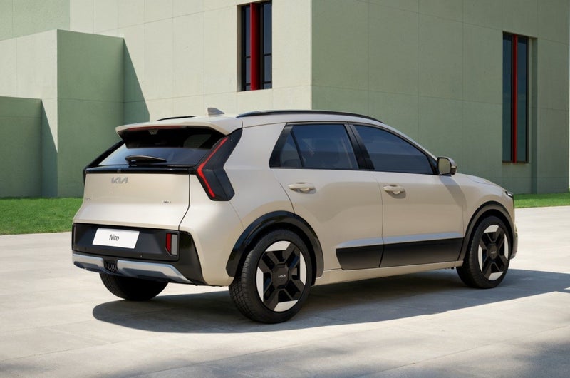 2026 Kia Niro Hybrid Light image 3