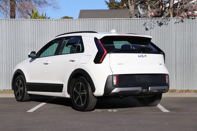 2026 Kia Niro LIGHT+ 1.6PH/6AM image 2