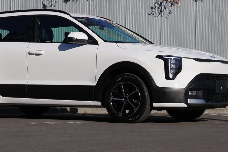 2026 Kia Niro LIGHT+ 1.6PH/6AM image 4