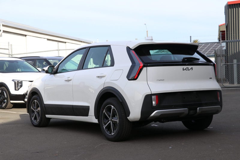 2026 Kia Niro Light 1.6PH/6AM image 2