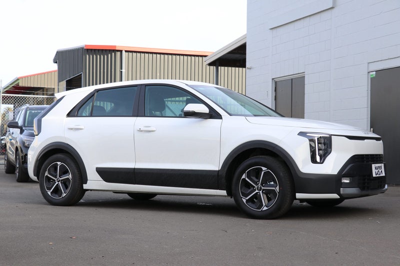 2026 Kia Niro Light 1.6PH/6AM image 3