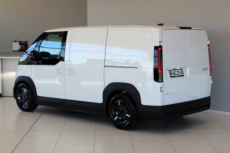 2026 Kia PV5 CARGO 5 DOOR VAN image 3