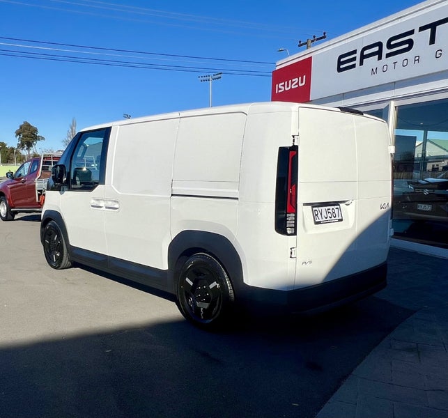 2026 Kia PV5 Cargo Standard Roof 6DR 11kw image 3