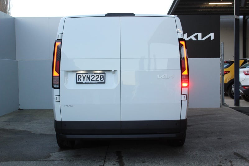 2026 Kia PV5 Cargo Van 6 door image 4
