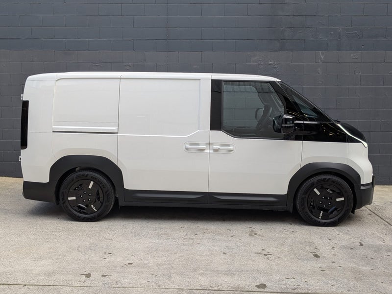 2026 Kia PV5 LR Cargo Standard Roof 6DR image 3