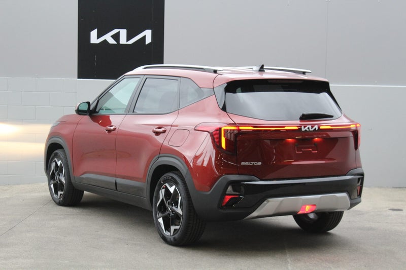 2026 Kia Seltos EX 2.0 SUV image 5