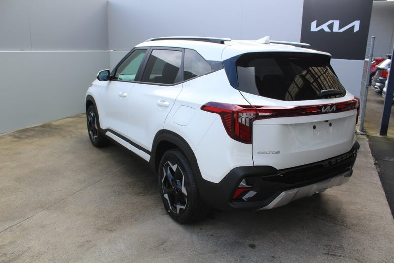 2026 Kia Seltos EX 2.0 SUV image 4