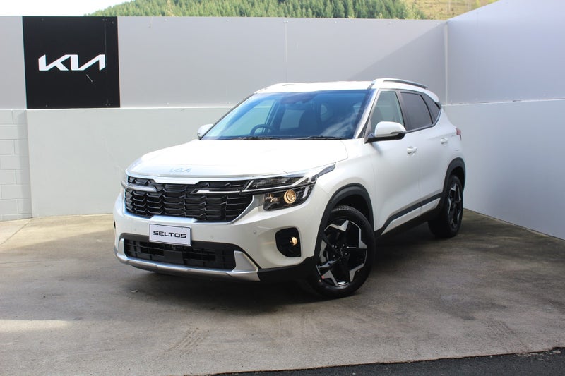 2026 Kia Seltos EX 2.0 SUV image 5
