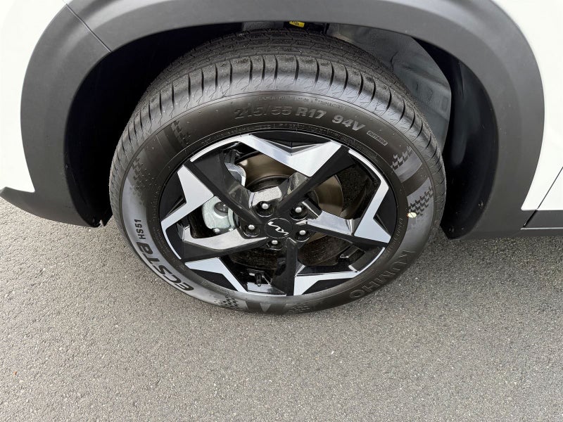 2026 Kia Seltos EX 2.0 (Two Tone) image 4