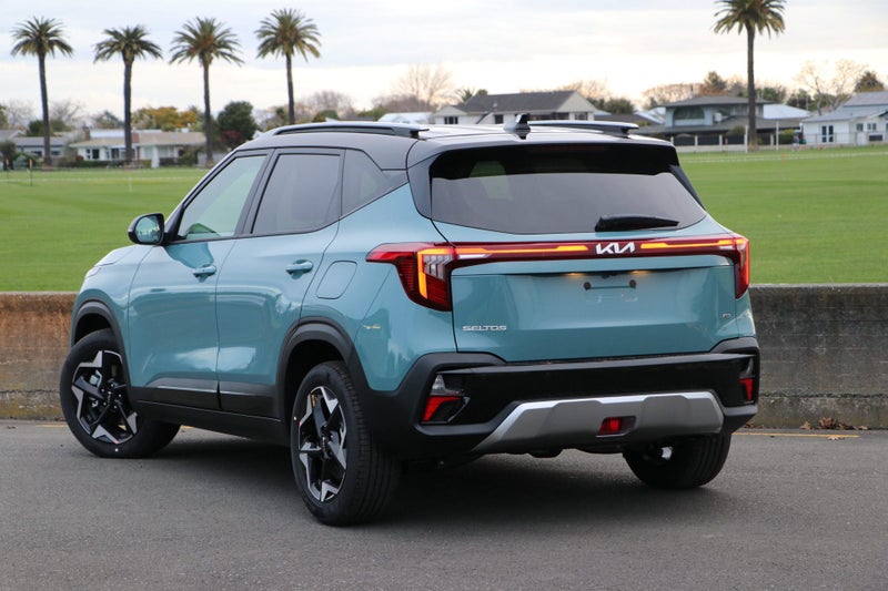 2026 Kia Seltos EX 2.0P image 2