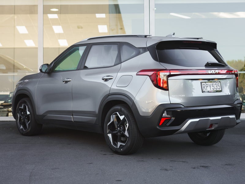 2026 Kia Seltos EX 2.0P image 2