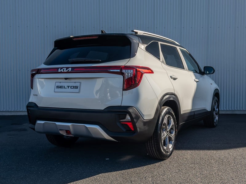 2026 Kia Seltos LX image 4
