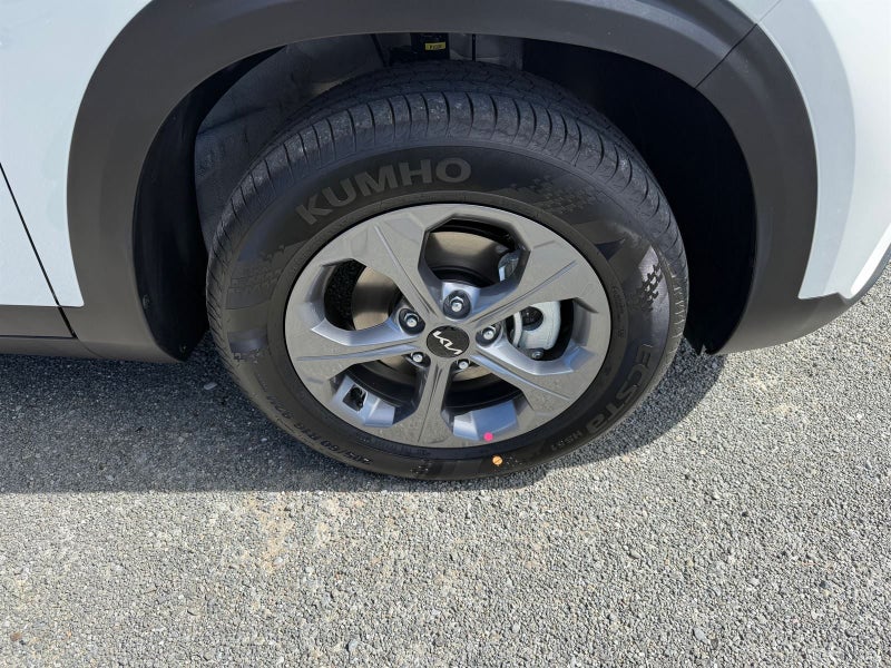 2026 Kia Seltos LX 2.0 image 3