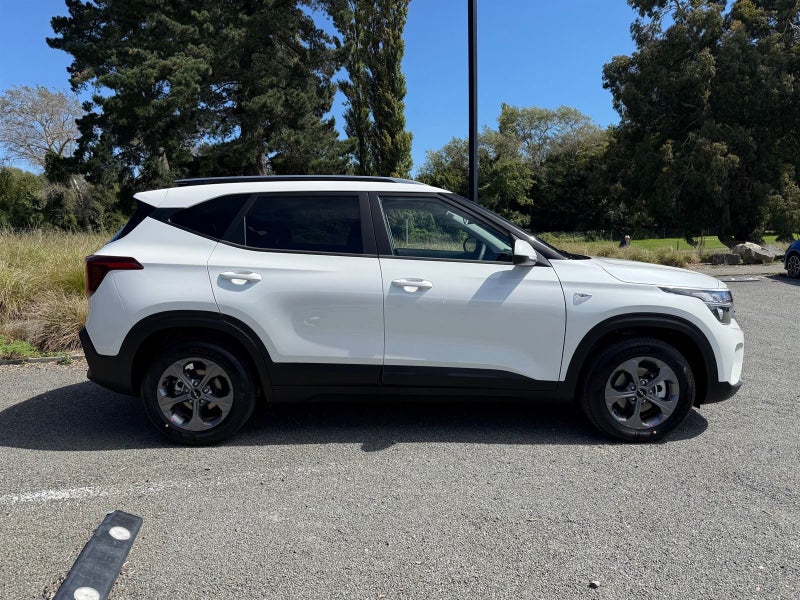 2026 Kia Seltos LX 2.0 image 4