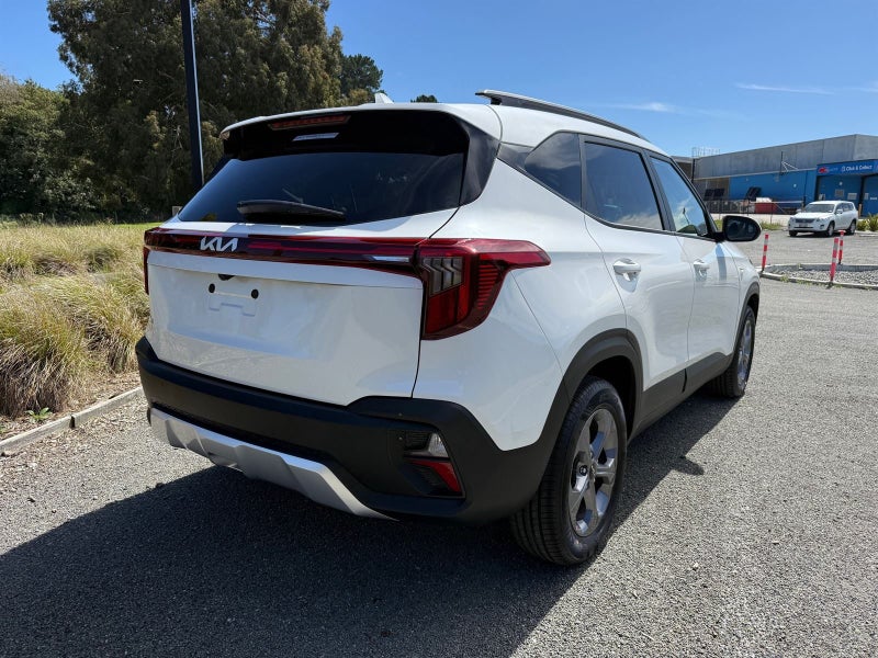 2026 Kia Seltos LX 2.0 image 5